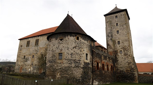 Na hradě Švihov je umístěna výstava věnovaná pohádce Václava Vorlíčka Tři oříšky pro Popelku.