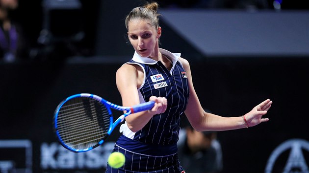 esk tenistka Karolna Plkov v duelu na Turnaji mistry