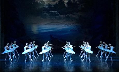 Moscow City Ballet - Labut jezero