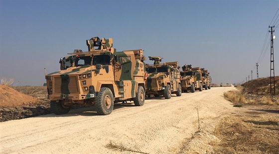 Americký vojenský konvoj v Sýrii (26. íjna 2019)