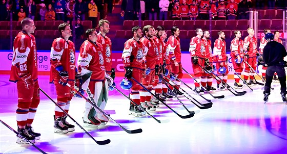 Čeští hokejisté před zápasem se Švédskem na Karjala Cupu.