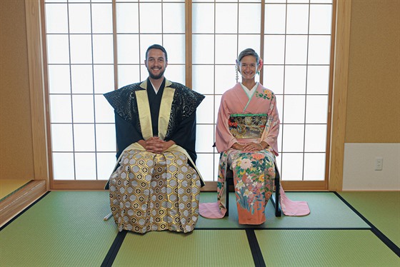 ajový rituál v kimonech ze Sharakukan v Kisarazu