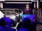 Nmecká kancléka Angela Merkelová zahájila výrobu elektromobilu Volkswagen...