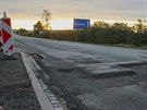 Vyfrzovan silnice I/36 v Rohovldov Bl na Pardubicku (6. listopadu 2019)