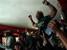 Fanouci jihoafrických ragbist v Kapském mst oslavují finálový triumf  nad...