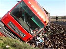 Pevrcen kamion s epou zablokoval silnici I/35 u Janova na Svitavsku. (7....