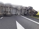 Pevrcen kamion s epou zablokoval silnici I/35 u Janova na Svitavsku. (7....