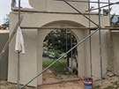 Rekonstrukce barokn brny na hbitov v Choui