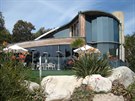 Zajímavou historii má Lautnerv dm Beach House na miliardáské plái...