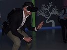 Konce prezentací. Developper pedstavil návrh haly ve virtuální realit (29....