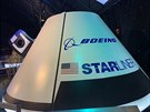 Boeing Starliner CST-100. Maketa lodi v Kennedy Space Center v íjnu 2019.