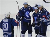 Plzeňští hokejisté se radují z gólu proti Zlínu.
