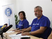 Místopedsedkyn kolských odbor Markéta Seidlová (vlevo) a pedák kolských...