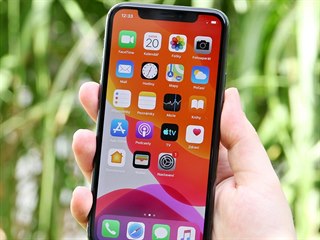 Displeje současných iPhonů sice mají 90Hz vzorkovací frekvenci, obnovovací je...