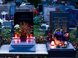 Uctít zesnulé mohou lidé v tchto dnech a do 18 hodin. (1. listopadu 2019)