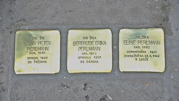 Stolpersteiny v libereck doln ulici