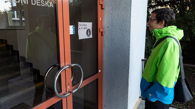 Ke stvce uitel se pipojilo tak olomouck Gymnzium Hejn. (6. listopadu...