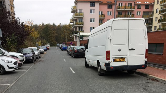 Padovsk ulice v Praze 15 je na prvn pohled bez zvad.