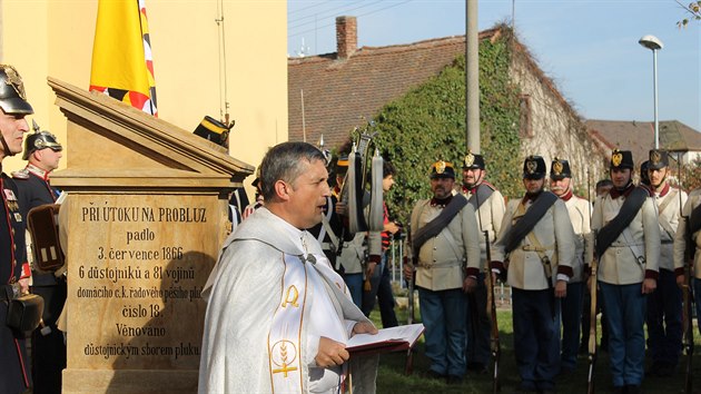 Odhalen rekonstruovanho pomnku 81 vojn a 6 dstojnk z rakouskho 18. pho pluku, kte padli 3. ervence 1866 pi toku na Probluz. (26. jna 2019)