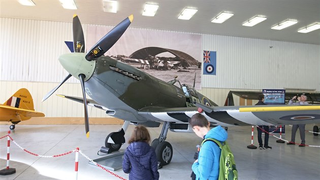 V muzeu v Lnch je expozice vnovan letcm druh svtov vlky. K vidn jsou i historick letadla, kter jsou stle funkn.