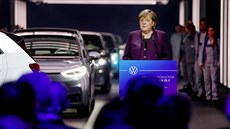 Nmecká kancléka Angela Merkelová zahájila výrobu elektromobilu Volkswagen...