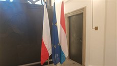 eská, evropská a lucemburská vlajka (7.11. 2019).