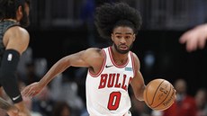 Coby White z Chicaga se ítí ke koi Atlanty.