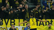 Z 0:2 NA 3:2. Ašraf Hakimí v dresu Dortmundu slaví obrat v zápase proti Interu...