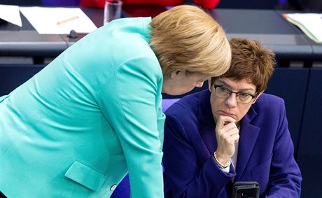 Angela Merkelová a Annegret Krampová-Karrenbauerová