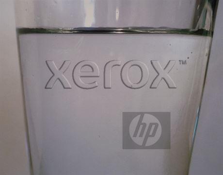 Spolenost Xerox by ráda odkoupila firmu HP.