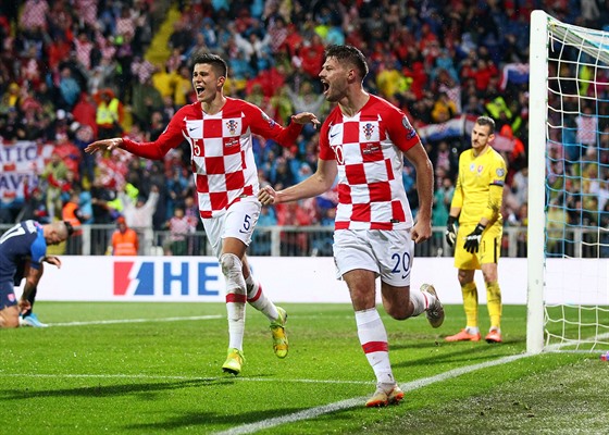 Chorvat Bruno Petkovi se raduje z gólu, který vstelil bhem zápasu proti...