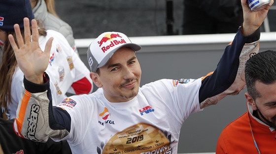 Jorge Lorenzo se louí.