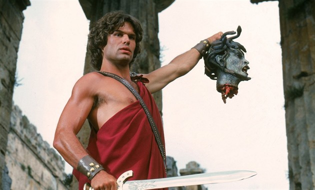 Manželka Harryho Hamlina zareagovala na dohady o jeho sexualitě