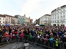 Centr�ln� n�m�st� Svobody v Brn� p�i oslav�ch 17. listopadu zaplnily tis�ce...