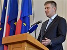 Ministr zahranií Tomá Petíek hovoí v Praze na slavnostním pedávání...