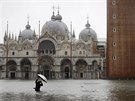 Voda z vydatných de zaplavila velkou ást historického centra italských...