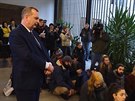 Studenti UK poadují odstoupení rektora Zimy