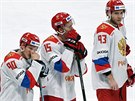 Zklamaní Rusové (zleva) Nikita Sonikov, Pavel Karnauchov and Arom Sergejev po...