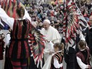 Pape Frantiek udl ve Vatiknu generln audienci. astn se j i et...