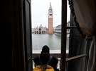 V Benátkách kvli záplavám uzaveli námstí svatého Marka. (15. listopadu 2019)
