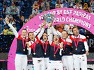 Tým francouzský tenistek ve sloení (zleva)  Kristina Mladenovicová, Caroline...