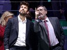 Gerard Piqué (vlevo) jako organizátor finálového turnaje Davis Cupu