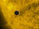 Merkur ásten zakryl Slunce. Stejný fenomén odhaluje exoplanety