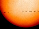 Ilustrace pechodu Merkuru ped Sluncem v roce 2016