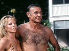Kim Basingerová a Sean Connery ve filmu Nikdy ne�íkej nikdy (1983)