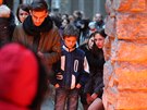 V Lysicích na Blanensku se lidé sešli před základní školou, aby uctili památku...