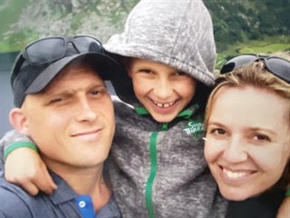 Jarka s manželem a synem Honzíkem