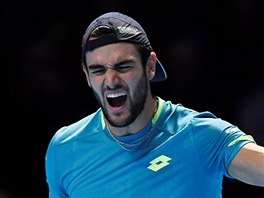 Matteo Berrettini v utkn s Dominikem Thiemem na Turnaji mistr.