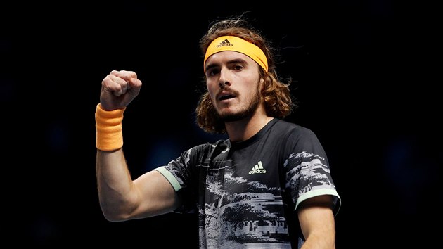 ek Stefanos Tsitsipas bhem zpasu proti vcaru Rogeru Federerovi na Turnaji mistr.