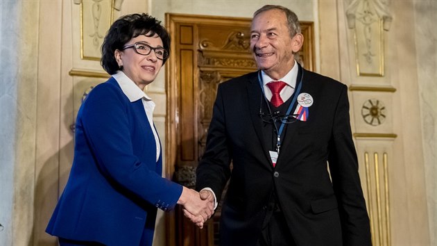fka polskho Sejmu Elbieta Witekov s pedsedou Sentu Jaroslavem Kuberou na zasedn f parlament zem V4 v Praze (18. listopadu 2019)